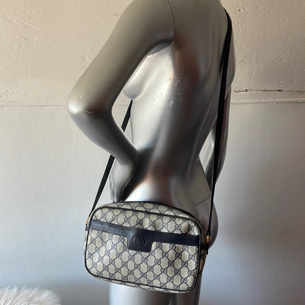 Authentic Gucci cross body bag